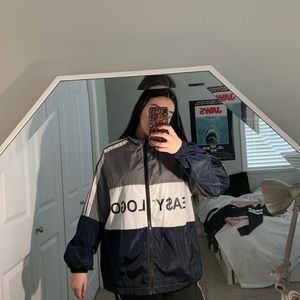 Not certain on the brand but a windbreaker